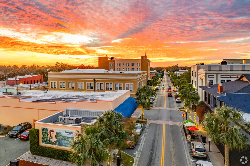 Leesburg, FL